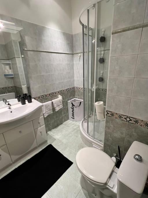 Appartement Idéal Rez-de-jardin Face à La Méditerranée